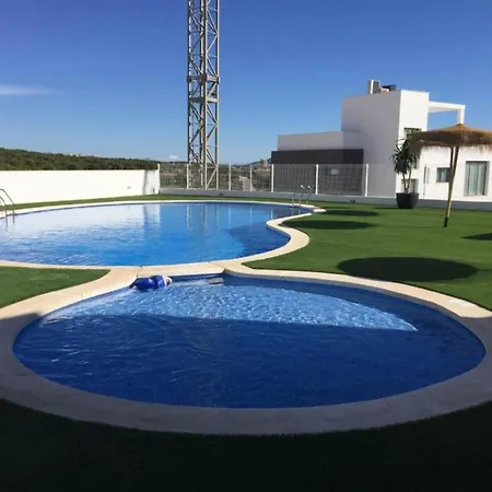 Dom wakacyjny Casa Pelt With Pool Sea Mountain Views