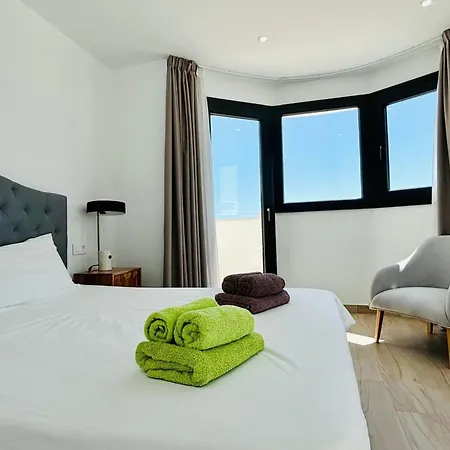 Сasa de vacaciones Casa Pelt With Pool Sea Mountain Views
